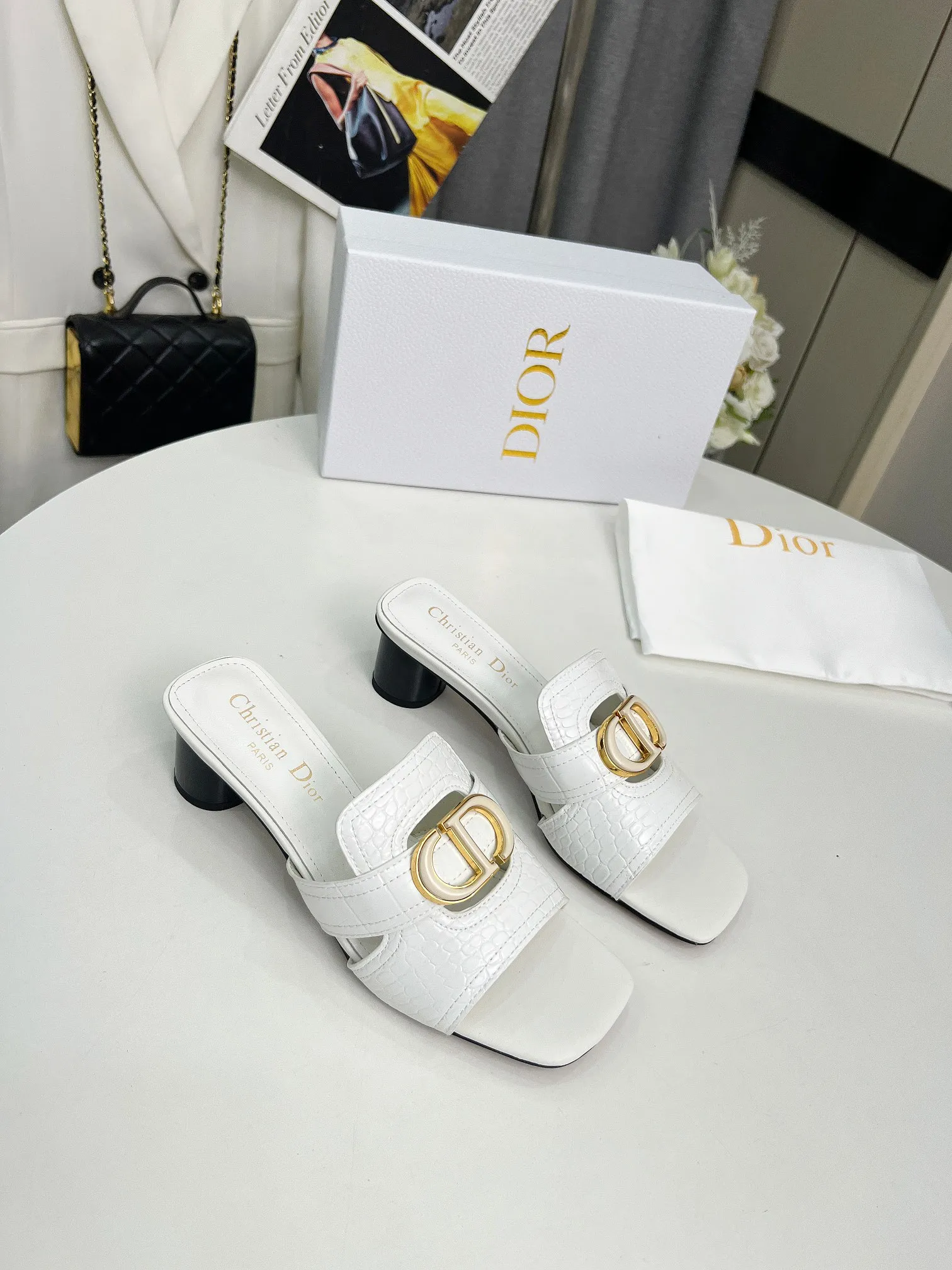 👟👟Ex-factory price 380👟👟 Genuine leather bottom +30 Dior spring and summer new style, cowhide surface, sheepskin lining + double-layer buckle, heel height 4.5cm, size 35-42